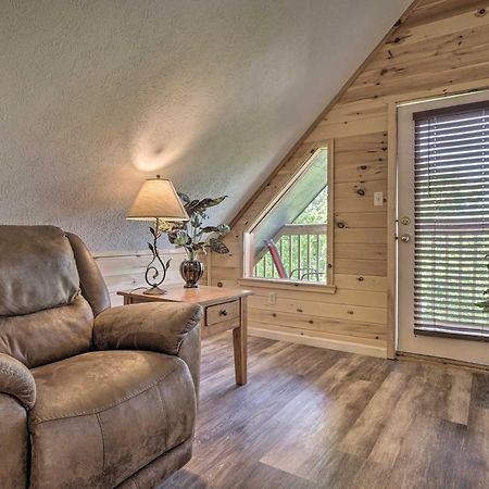 Rustic Pigeon Forge Home With Private Hot Tub! Екстер'єр фото