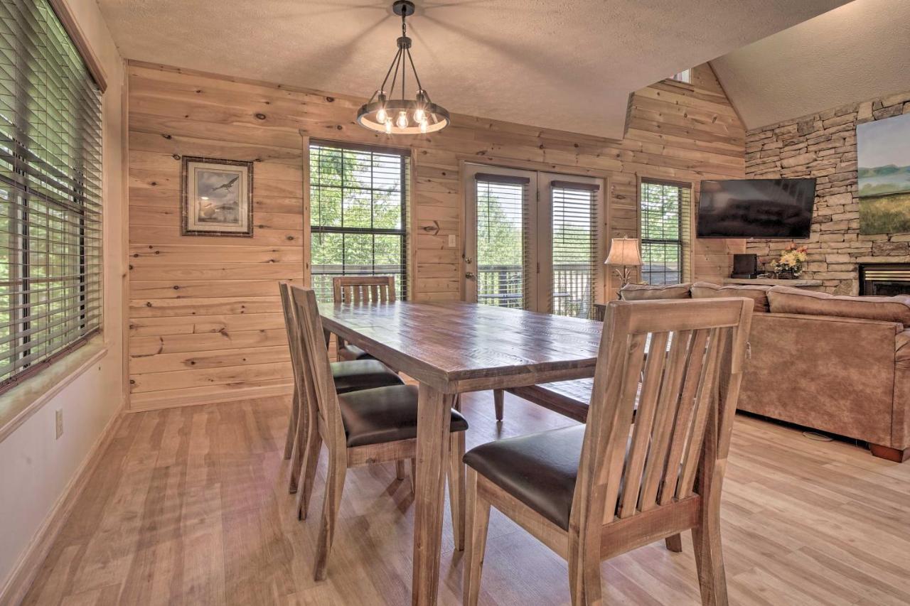 Rustic Pigeon Forge Home With Private Hot Tub! Екстер'єр фото