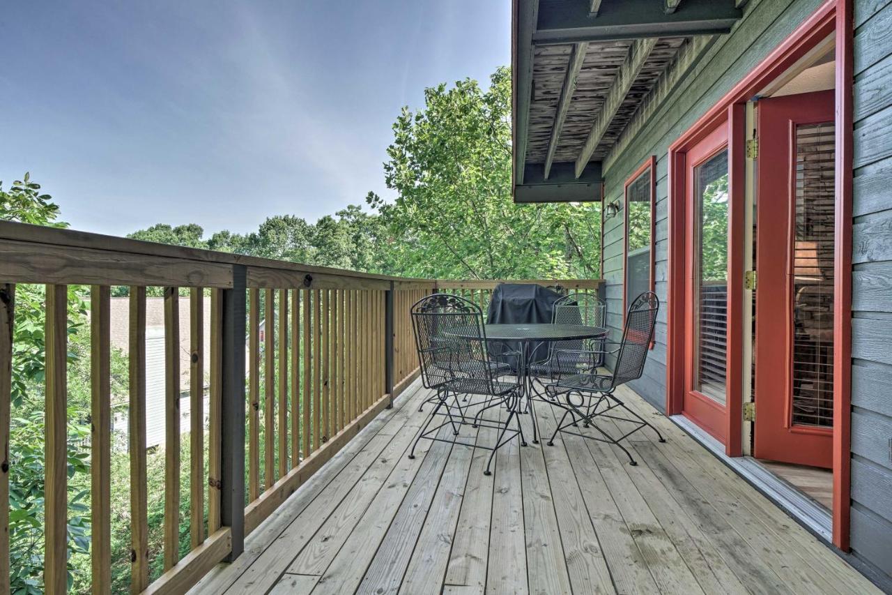 Rustic Pigeon Forge Home With Private Hot Tub! Екстер'єр фото