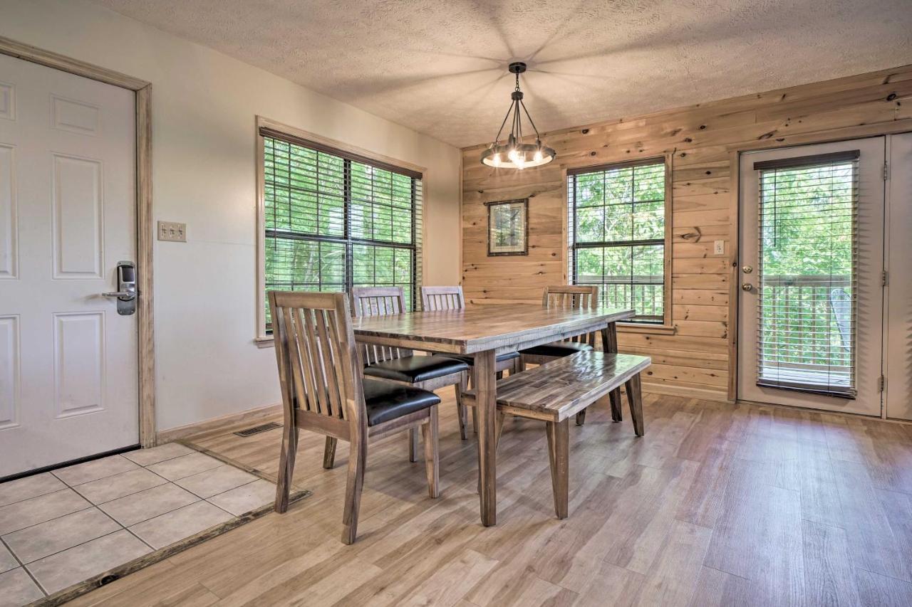 Rustic Pigeon Forge Home With Private Hot Tub! Екстер'єр фото