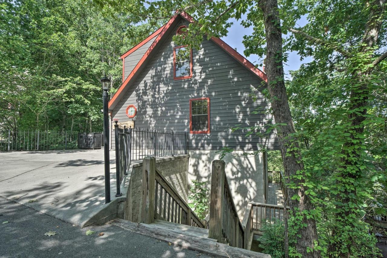 Rustic Pigeon Forge Home With Private Hot Tub! Екстер'єр фото