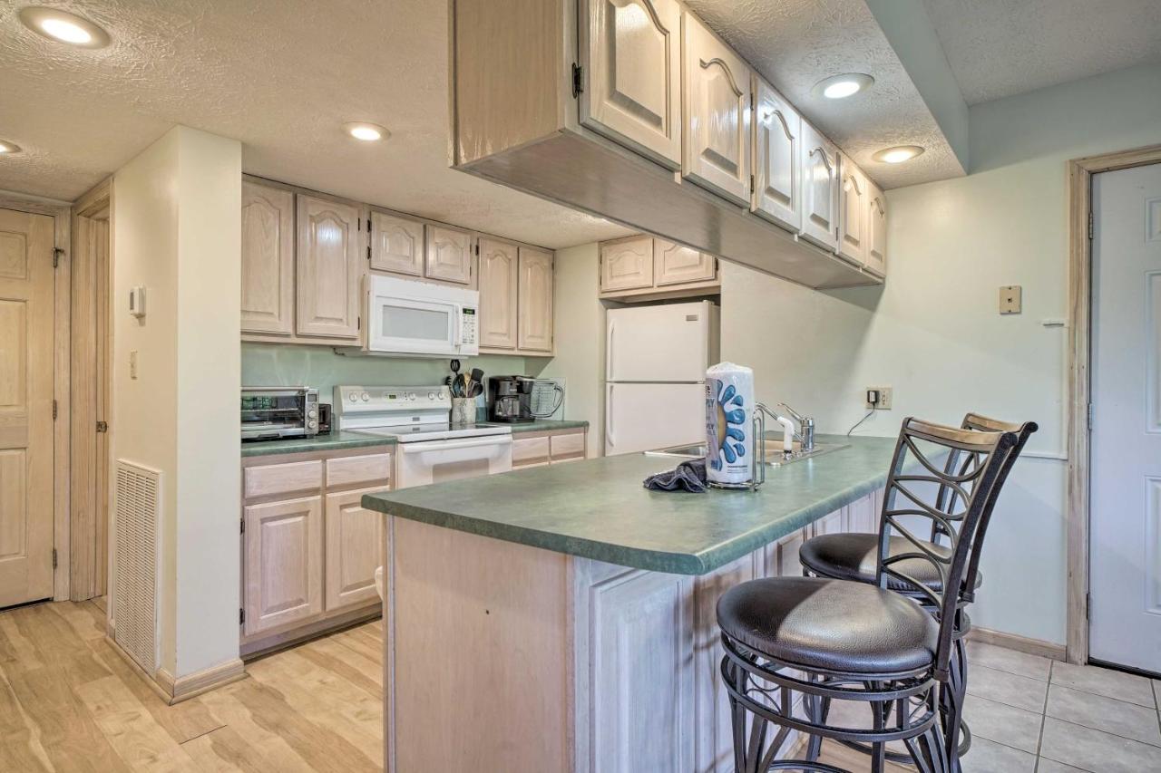 Rustic Pigeon Forge Home With Private Hot Tub! Екстер'єр фото