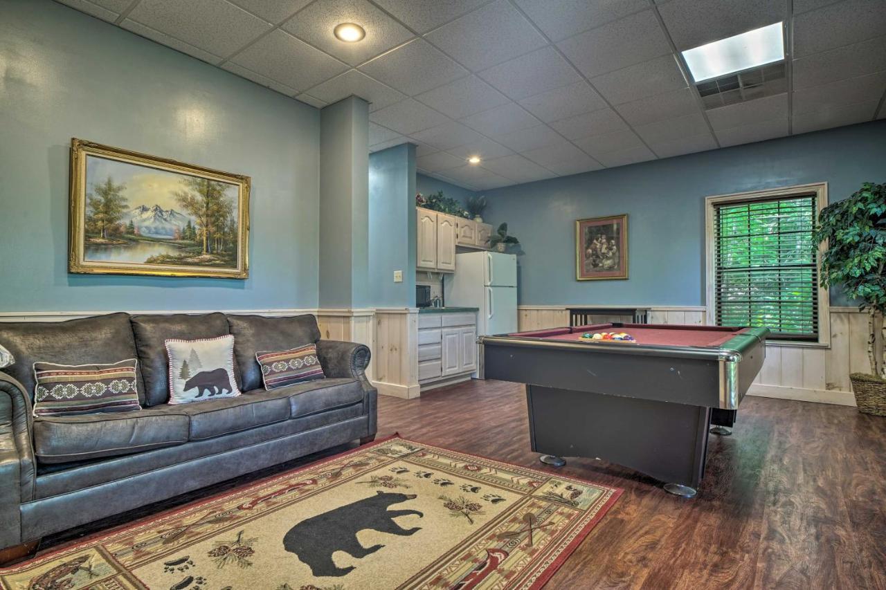 Rustic Pigeon Forge Home With Private Hot Tub! Екстер'єр фото