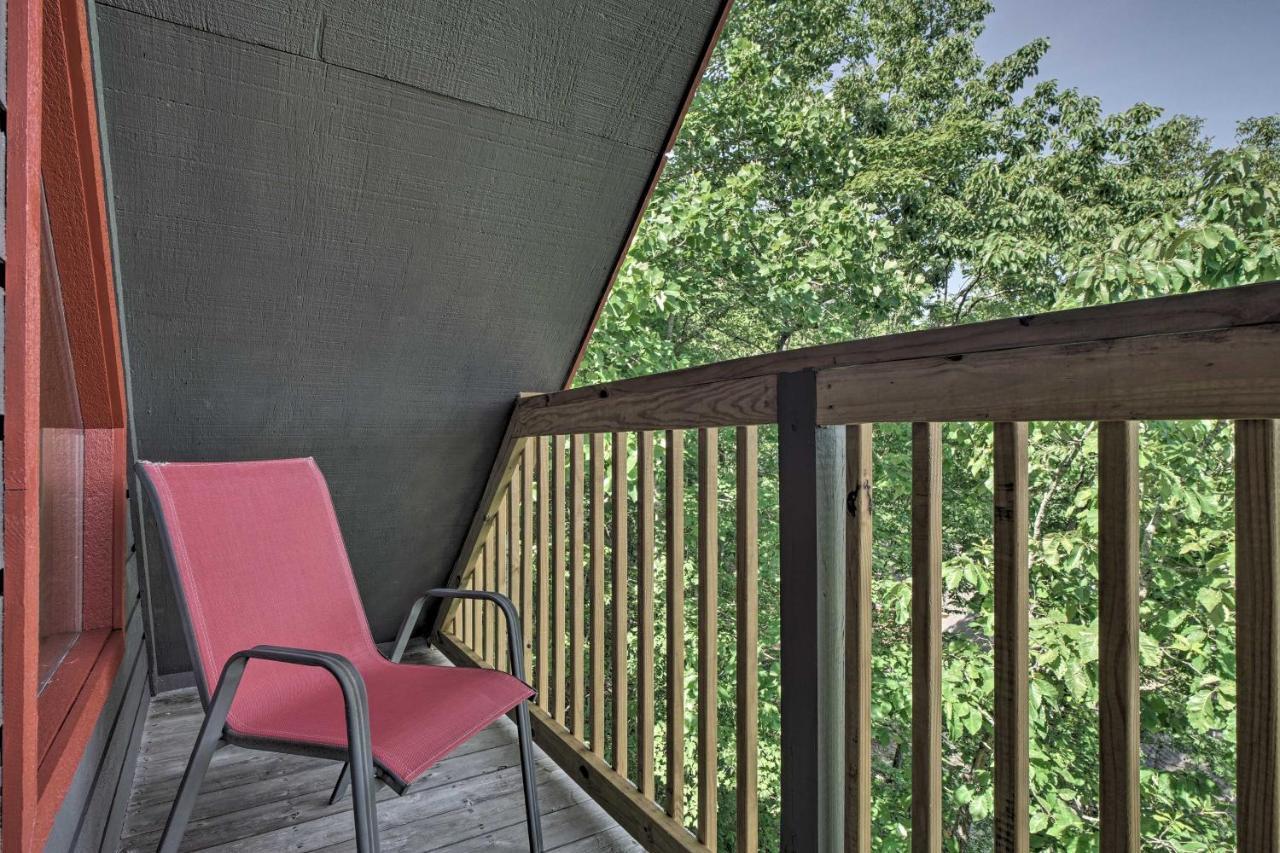 Rustic Pigeon Forge Home With Private Hot Tub! Екстер'єр фото