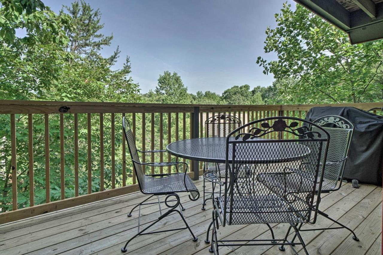 Rustic Pigeon Forge Home With Private Hot Tub! Екстер'єр фото